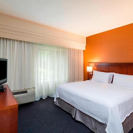 Courtyard By Marriott Atlanta Buford Mall Of Georgia Екстериор снимка