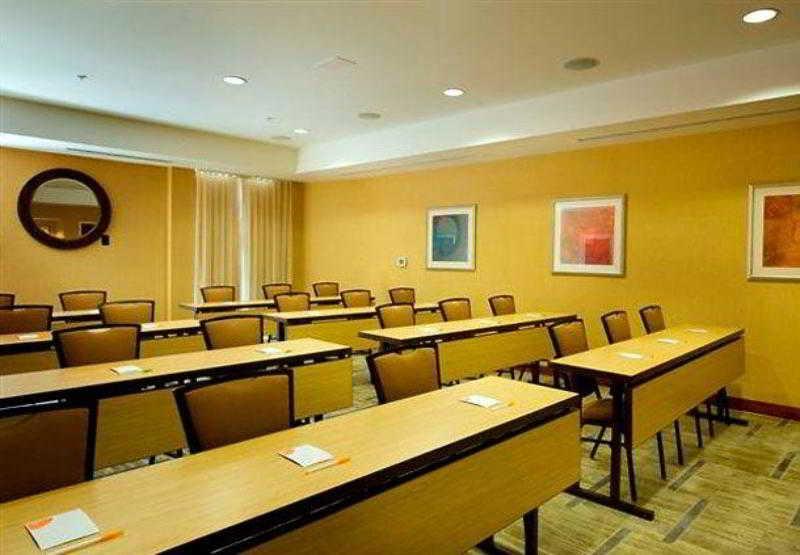 Courtyard By Marriott Atlanta Buford Mall Of Georgia Екстериор снимка