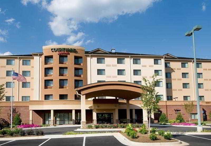 Courtyard By Marriott Atlanta Buford Mall Of Georgia Екстериор снимка