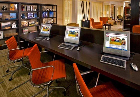 Courtyard By Marriott Atlanta Buford Mall Of Georgia Екстериор снимка