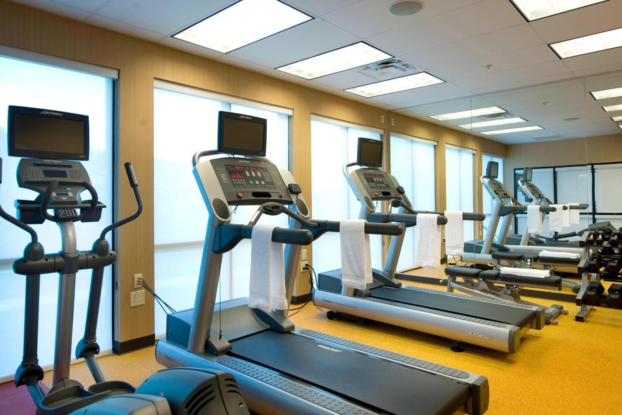 Courtyard By Marriott Atlanta Buford Mall Of Georgia Екстериор снимка