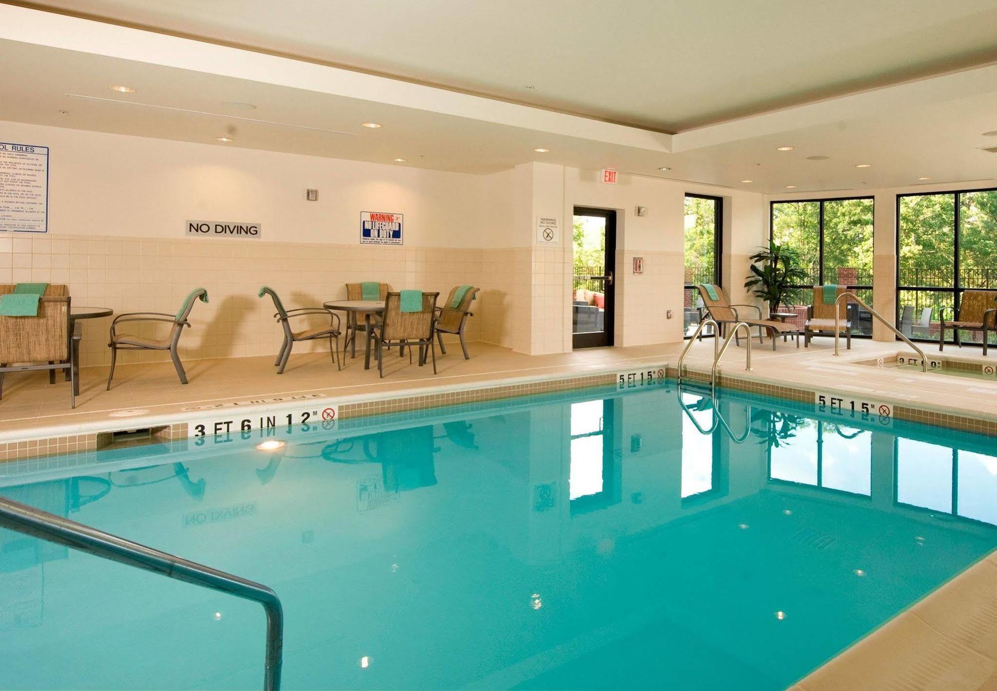 Courtyard By Marriott Atlanta Buford Mall Of Georgia Екстериор снимка